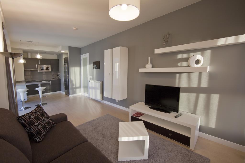 Apartamentos Irenaz Vitoria-Gasteiz Eksteriør bilde