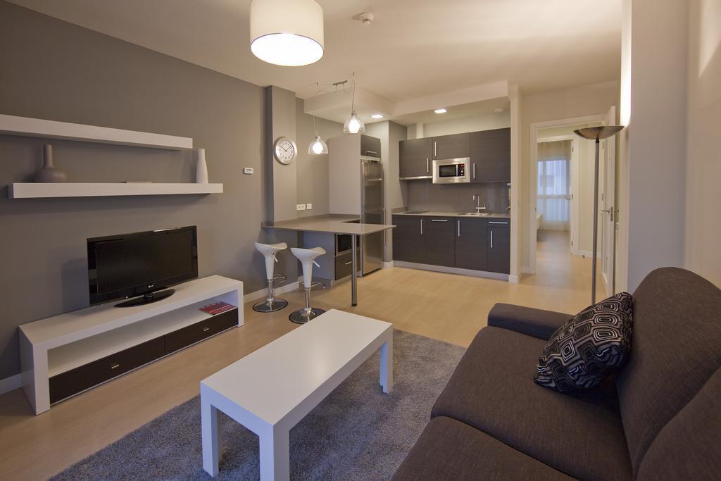 Apartamentos Irenaz Vitoria-Gasteiz Rom bilde
