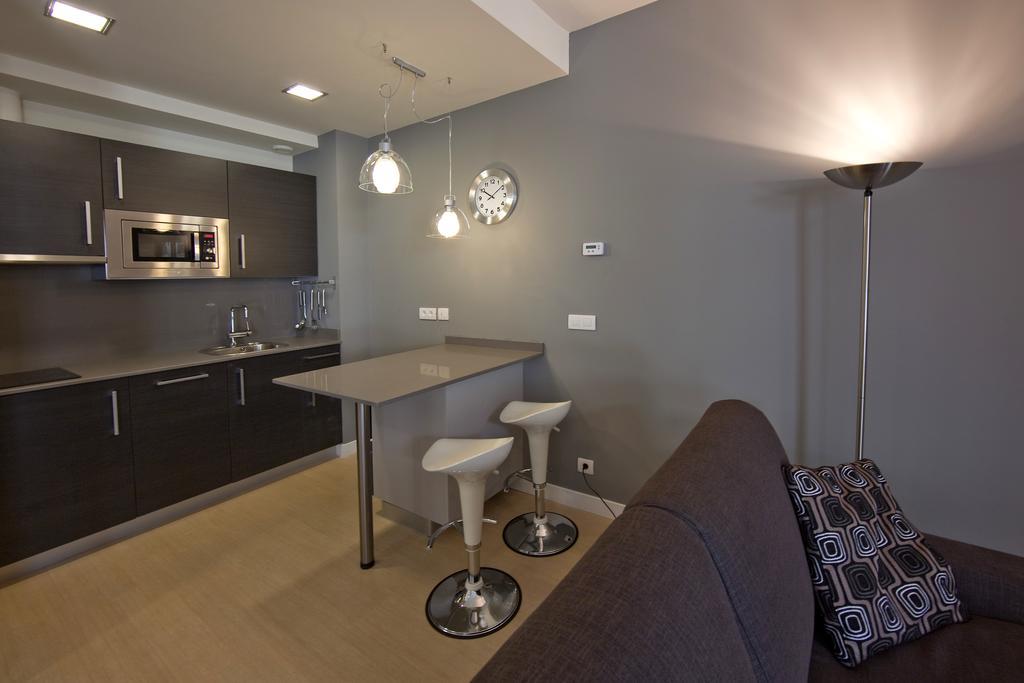 Apartamentos Irenaz Vitoria-Gasteiz Eksteriør bilde