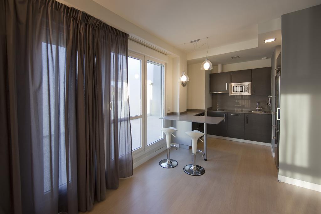 Apartamentos Irenaz Vitoria-Gasteiz Eksteriør bilde